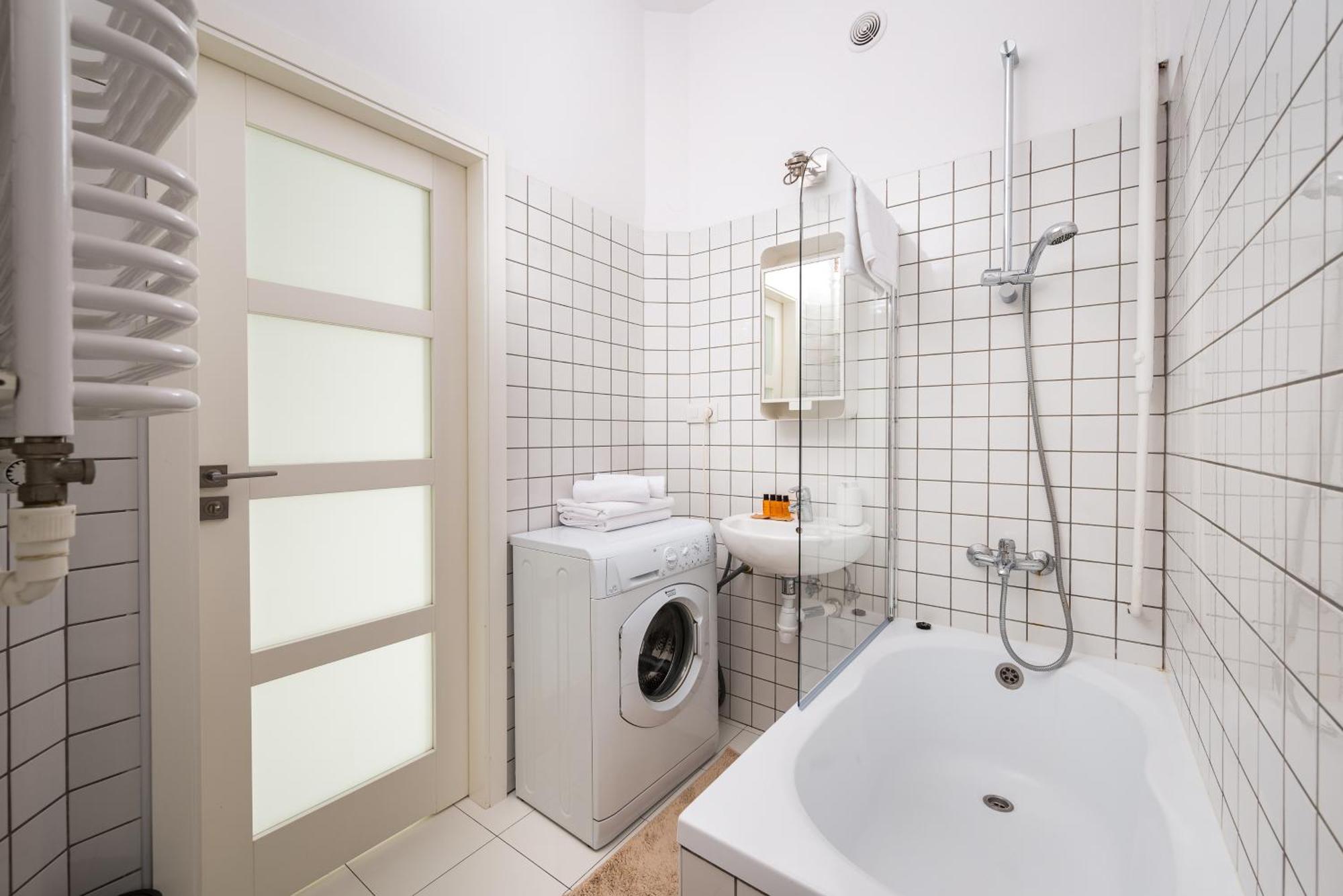 Wola Ratusz Homely Apartment Warszawa Eksteriør billede